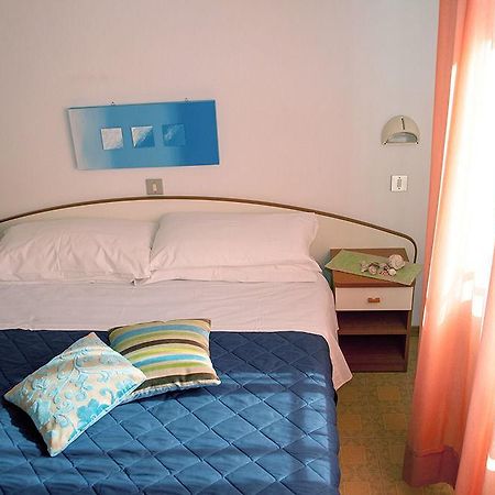Hotel Gialpina Viserba Di Rimini 외부 사진